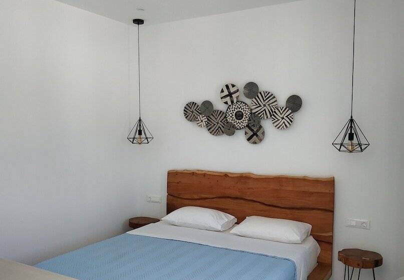 חדר דלוקס, Nikos Rooms