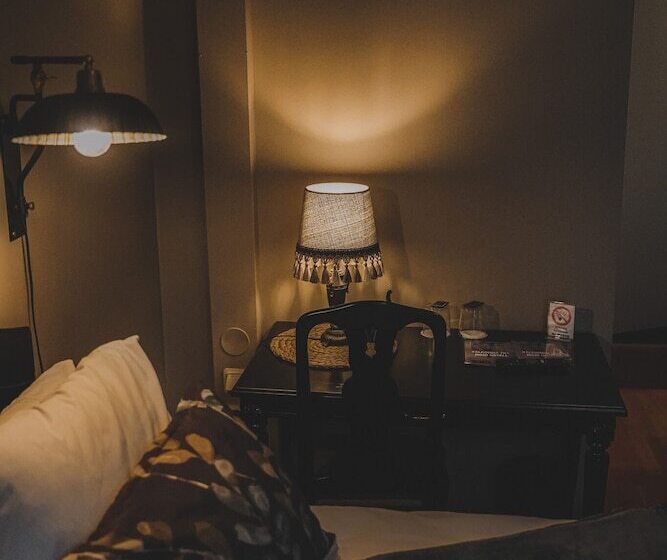 标准间, Mojo Hotell