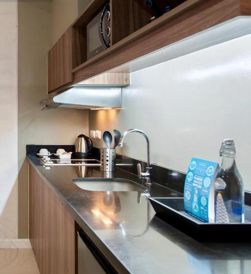스탠다드 스튜디오, The Sphere Serviced Residences Managed By Hii