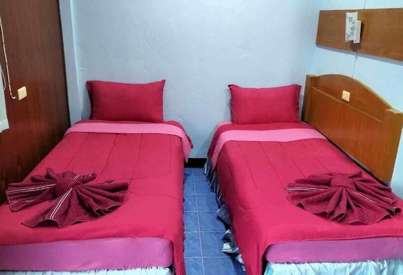 Standardzimmer mit Meerblick, Tanyaporn House