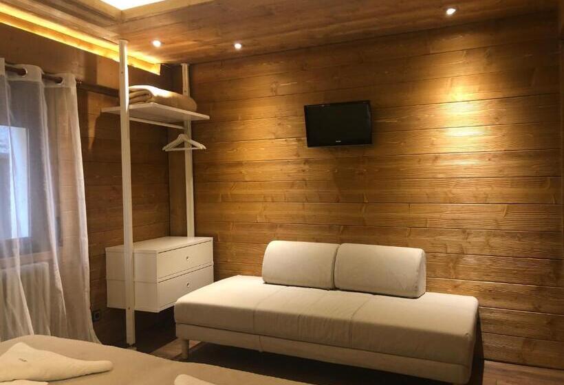 Номер Стандарт Трехместный, Hostal Piteus
