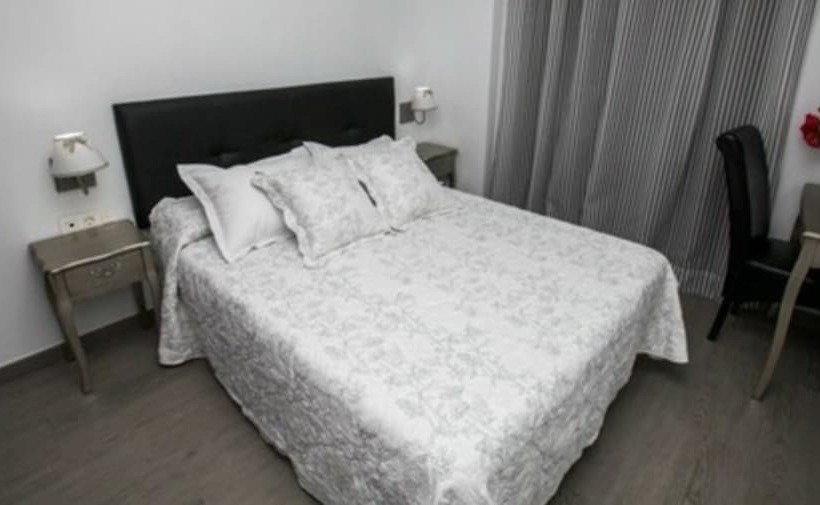 Номер Стандарт Трехместный, Hostal Boutique Bajamar