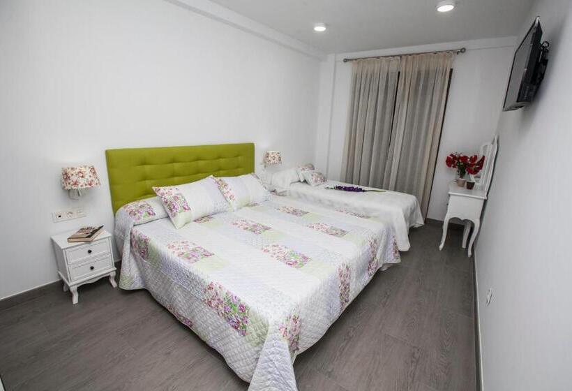 Номер Стандарт Трехместный, Hostal Boutique Bajamar
