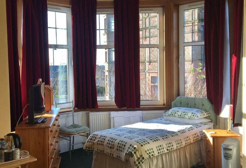 Семейный Номер, Rowanbank House