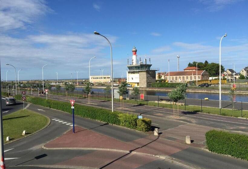 标准间, Le Phare