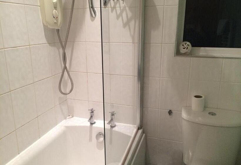 اتاق استاندارد با سرویس بهداشتی مشترک, St Annes Guest House