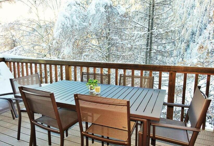 Апартаменты Deluxe 2 Спальни с Гидромассажем, Chalet Les Rahâs By Mrs Miggins