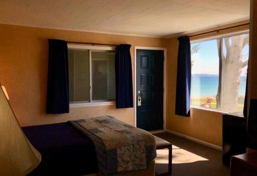 Номер Стандарт Вид на Сад, Riviera Motel