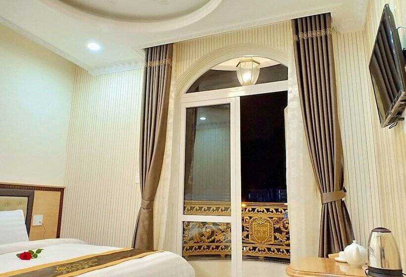 اتاق دلوکس با تخت کینگ و چشم‌انداز, Sugar Land Villa Hotel Dalat