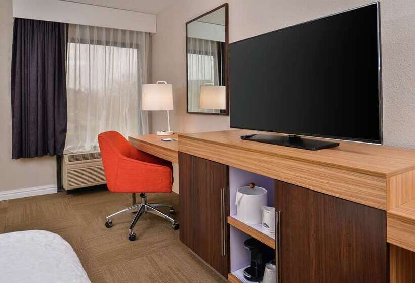 Номер Стандарт Адаптированный для Инвалидов, Hampton Inn & Suites Pittsburgh New Stanton