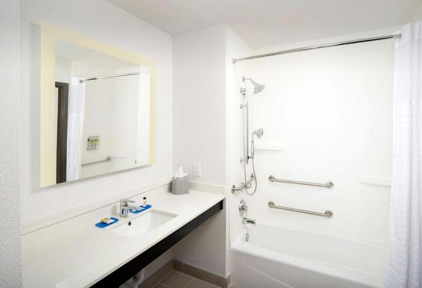 Номер Executive Кровать Кинг, Holiday Inn Express & Suites Kingsland I 95 Naval Base Area, An Ihg