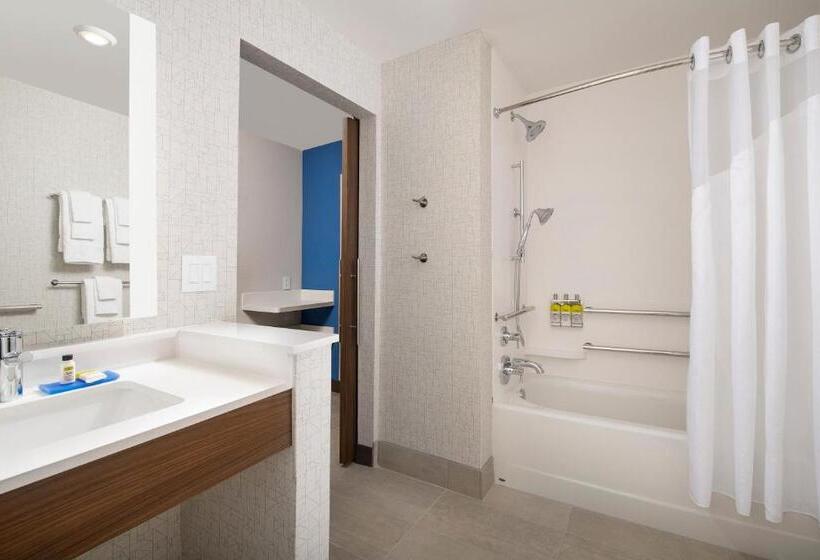 Люкс Адаптированный для Инвалидов, Holiday Inn Express & Suites Kingsland I 95 Naval Base Area, An Ihg