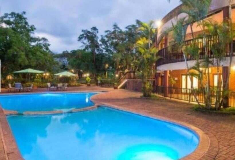 Четырехместный Номер Стандарт, Greenway Woods Resort