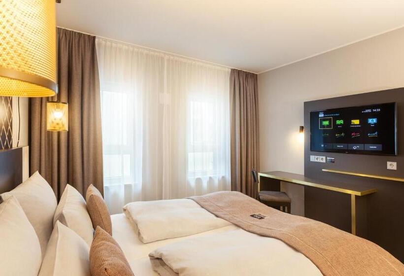 Номер Стандарт, Holiday Inn   The Niu, Mesh Stuttgart Messe, An Ihg