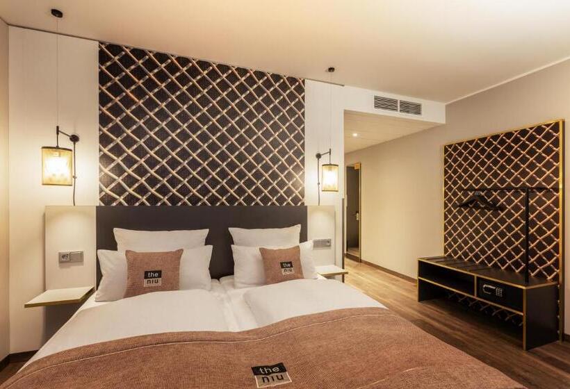 Номер Deluxe, Holiday Inn   The Niu, Mesh Stuttgart Messe, An Ihg