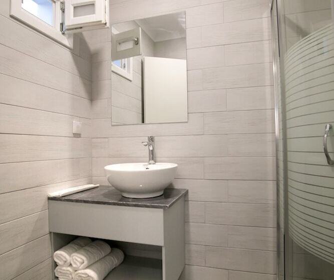 Triple Room Sea View, Hyperion