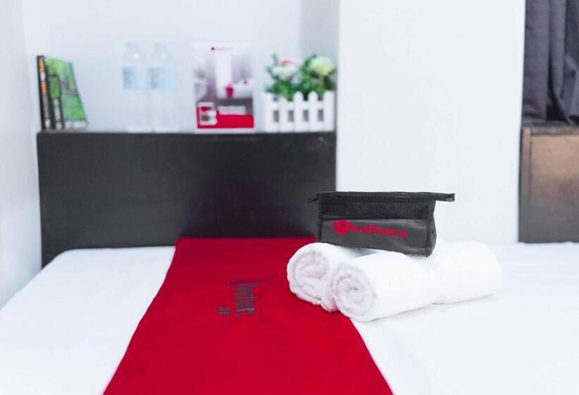 Номер Стандарт, Reddoorz Near G Mall Bajada