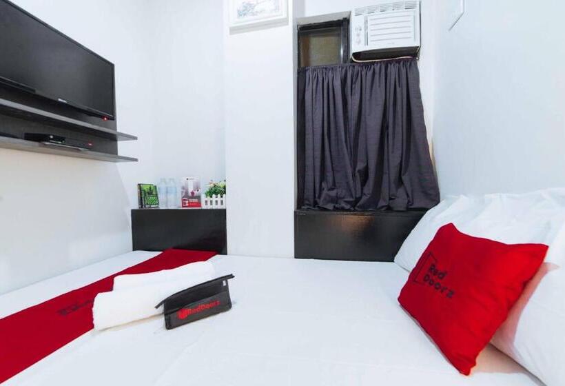Номер Стандарт, Reddoorz Near G Mall Bajada