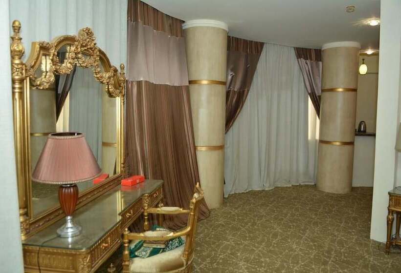 سوییت جونیور, Rehana Resort