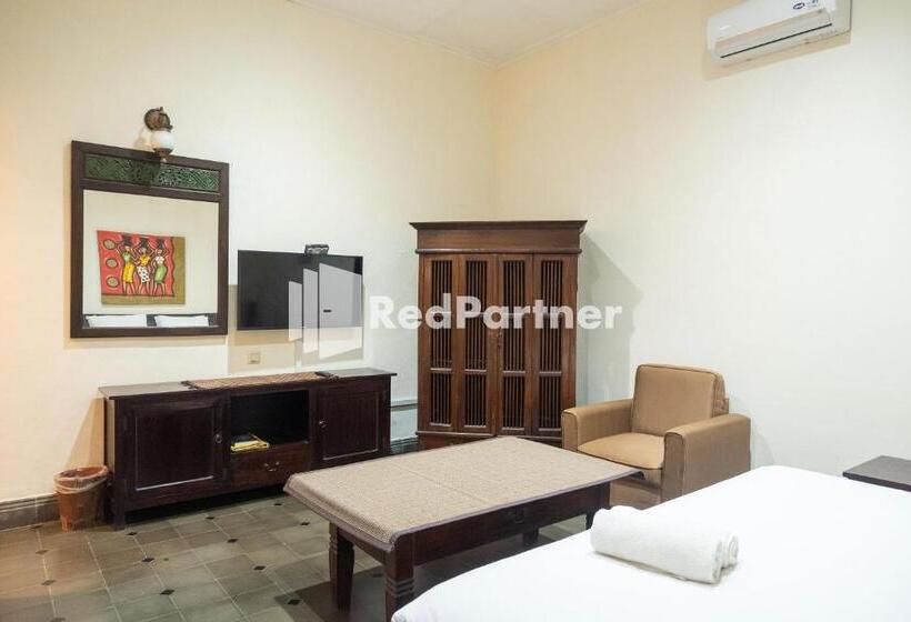 Номер Стандарт, Monginsidi Guest House Syariah Malioboro Yogyakarta Mitra Reddoorz
