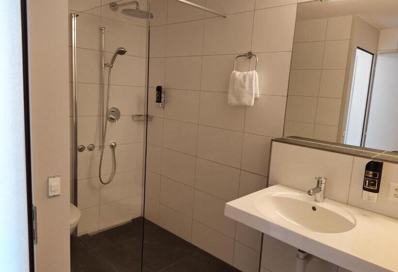 Номер Deluxe с Балконом, Das Hotel Sherlock Holmes