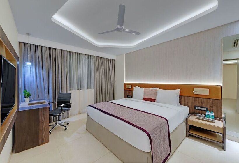 Люкс, The Fern Residency, Karad