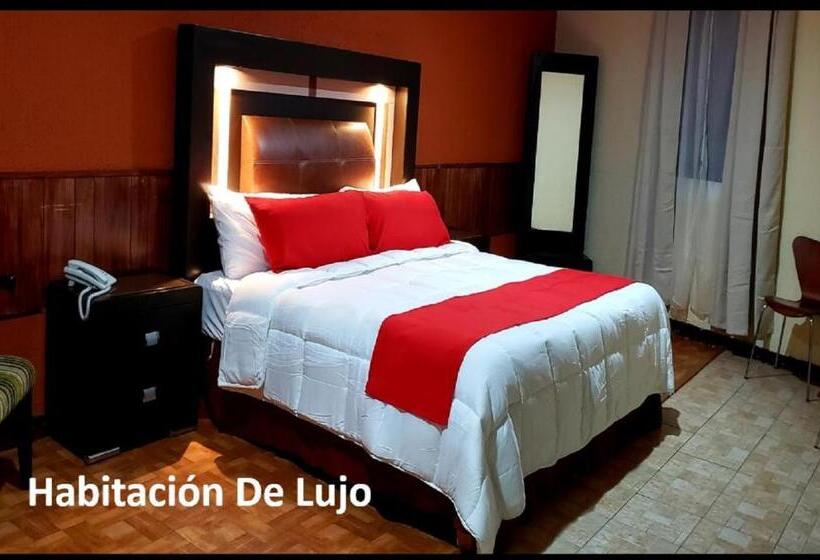 اتاق لوکس با چشم‌انداز, Murillo Plaza