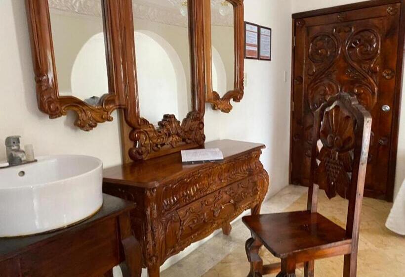 غرفة كومفورت ثلاثية, Royal Puebla