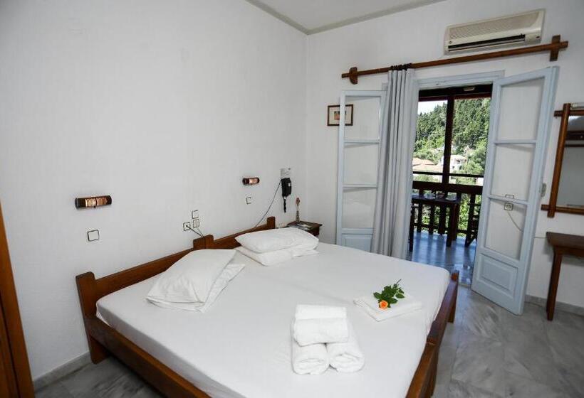 Номер Стандарт, Bastas Hotel & Studios