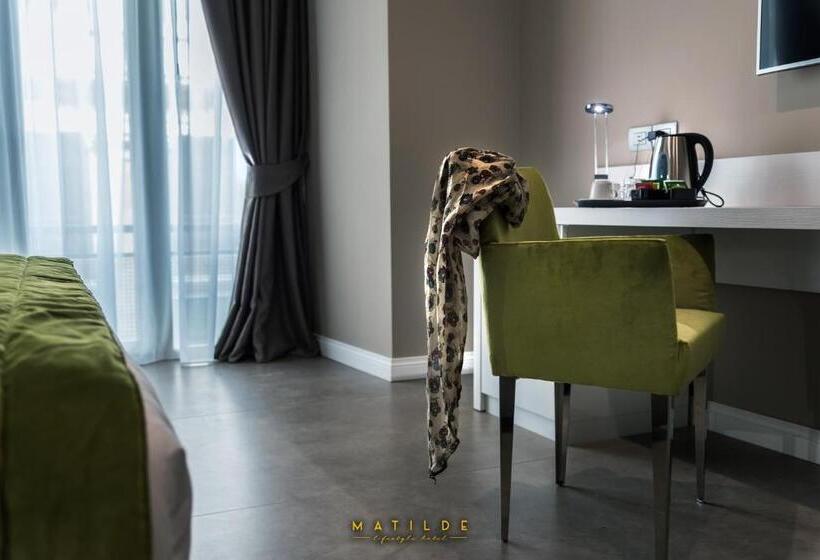 اتاق استاندارد یک نفره, Matilde  Lifestyle