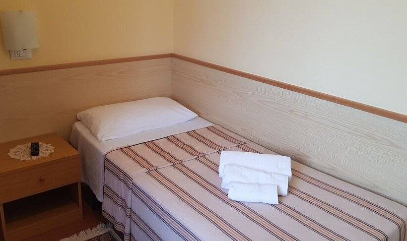 اتاق لوکس یک تخته, Albergo Meuble  Olivi