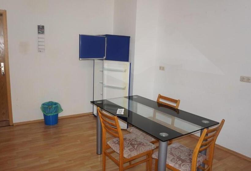 Номер Стандарт Совместная Ванная, Hostel Vorharz Aschersleben