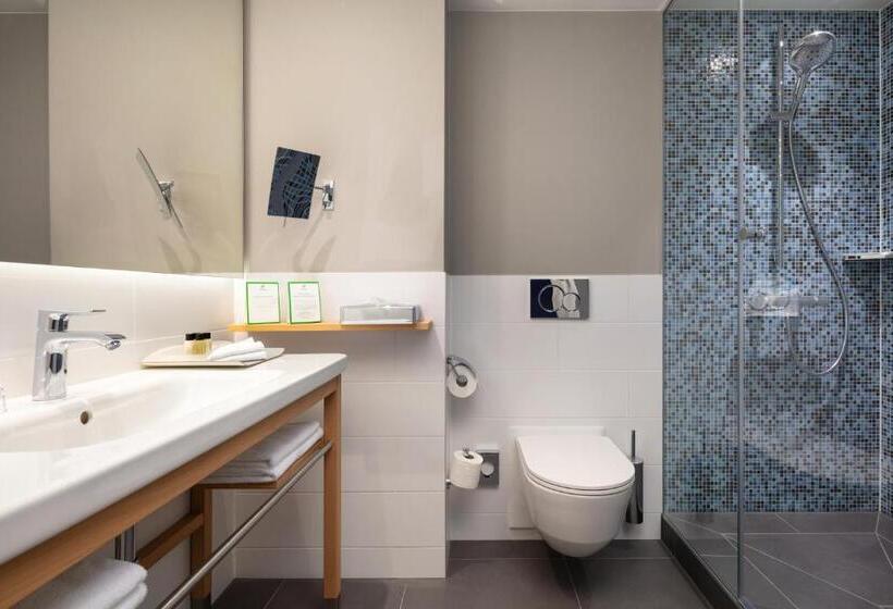 غرفة قياسية سرير ملكى, Holiday Inn Gdansk   City Centre, An Ihg