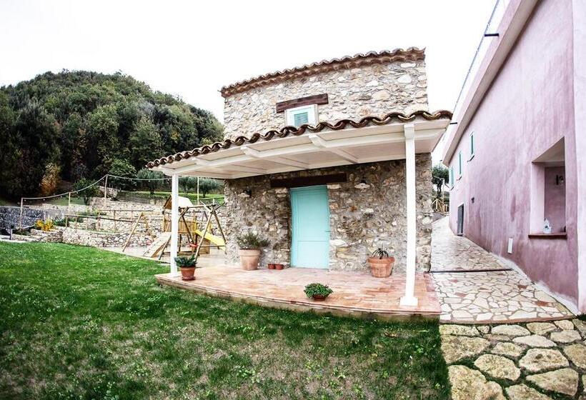 سوییت جونیور, Borgo Rosso Di Sera Resort