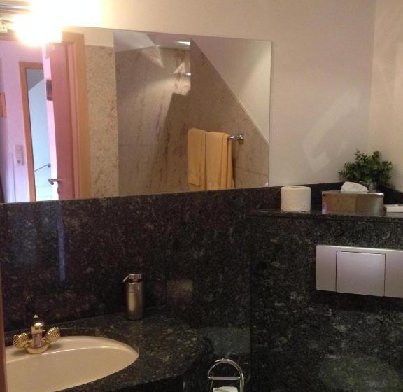 Номер Deluxe, Marktplatzhotel   Restaurant Tafelspitz