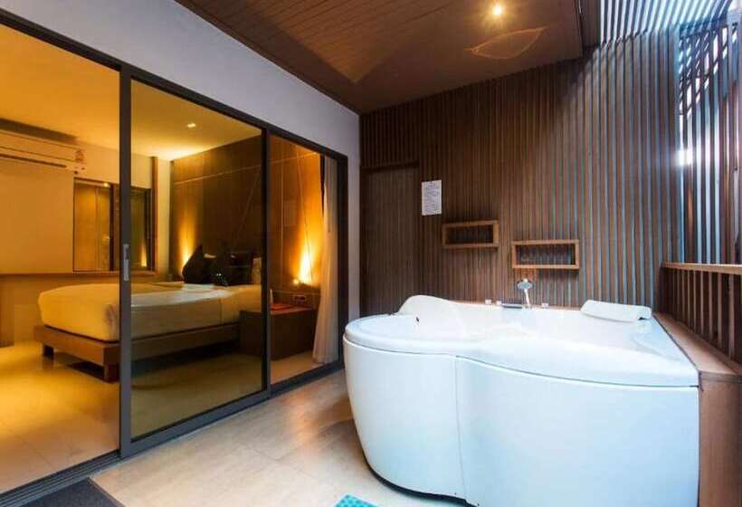 디럭스 자쿠지룸, Chaweng Cove Beach Resort