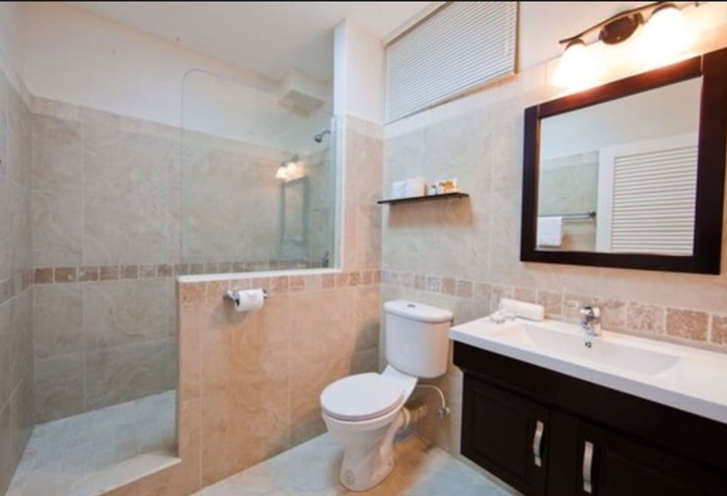بانگلوی استاندارد 2 خوابه, Blue Waters Inn