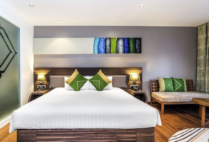 带大床的标准间, Holiday Inn Resort Phuket Karon Beach, An Ihg