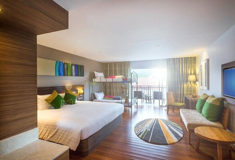 家庭小型套房, Holiday Inn Resort Phuket Karon Beach, An Ihg