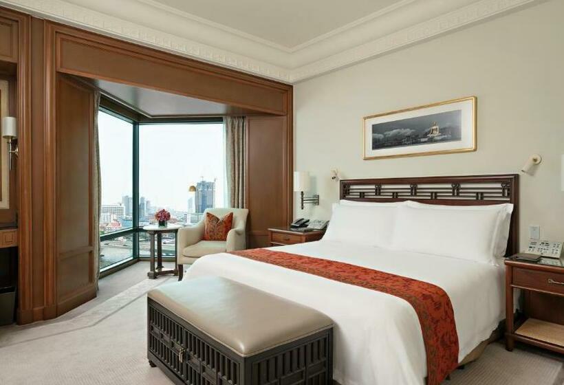 Deluxe Suite King Bed, The Peninsula Bangkok