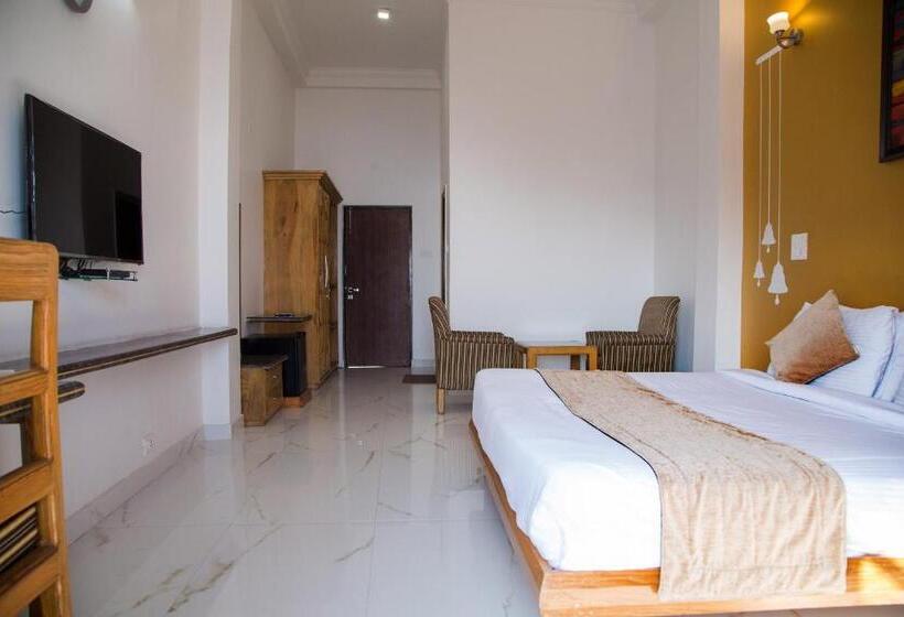 디럭스 룸, Blue Pine Resort