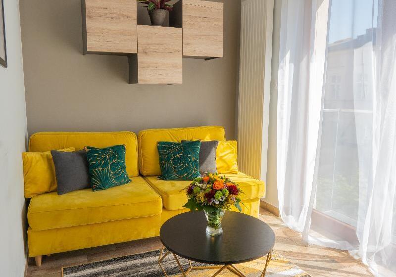 Апартаменты 2 Спальни, Moon Hostel Poznań