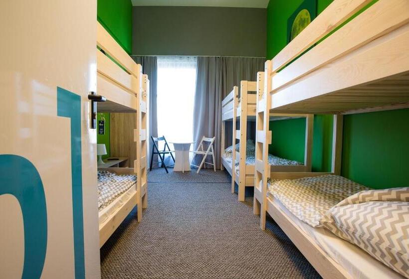 Четырехместный Номер Стандарт, Moon Hostel Poznań