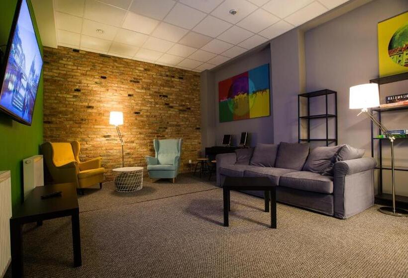 Пятиместный Стандартный Номер, Moon Hostel Poznań
