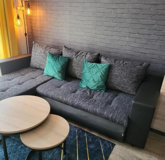 Апартаменты Deluxe 1 Спальня, Moon Hostel Poznań