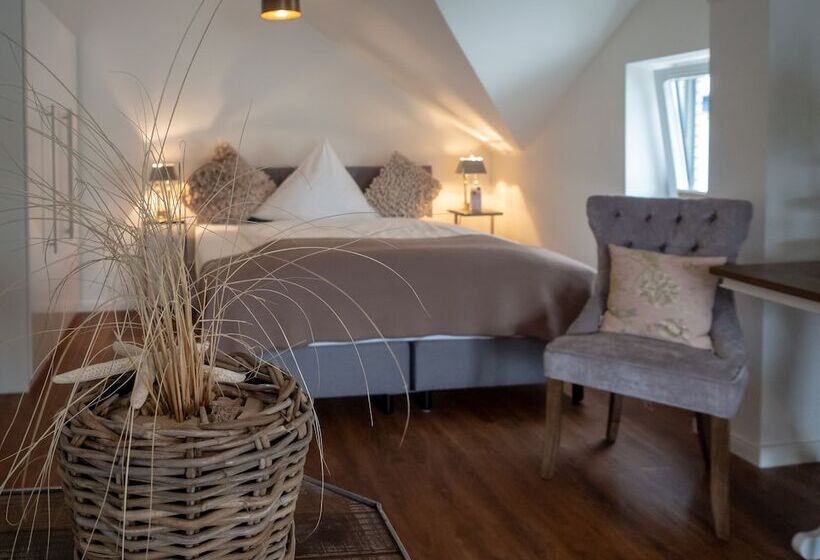 חדר דלוקס עם מרפסת, Boutique Hotel Villa Monika
