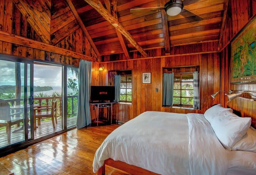 بانگلوی لوکس, Palau Carolines Resort