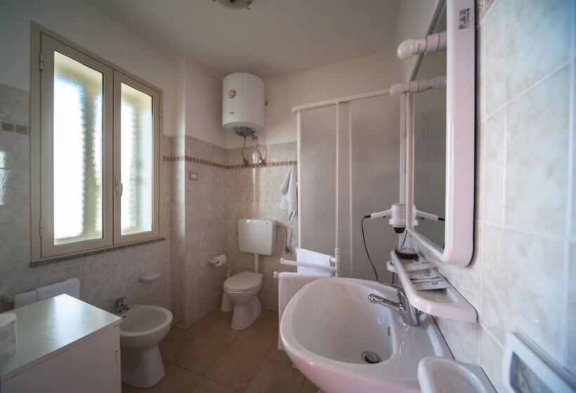 اتاق استاندارد, Bed & Breakfast Fragolina