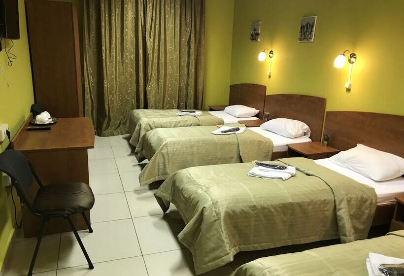 اتاق استاندارد چهار تخته, Good Cat   Hostel