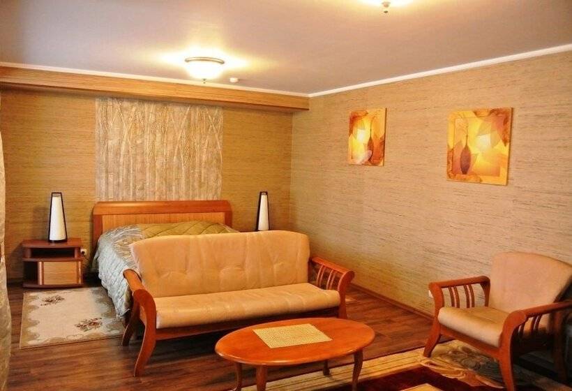 سوییت, Mercury Hotel Complex